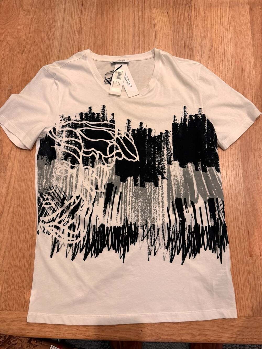 Exclusive, Rare Versace Collection Medusa Graphic Print T-Shirt White Size M